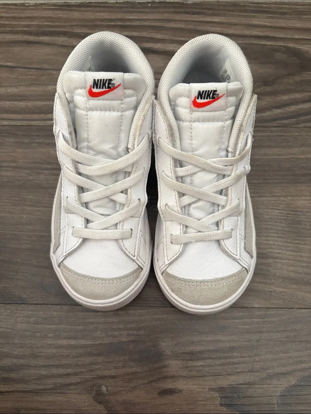 Nike Boy toddler White Low-Top Sneakers